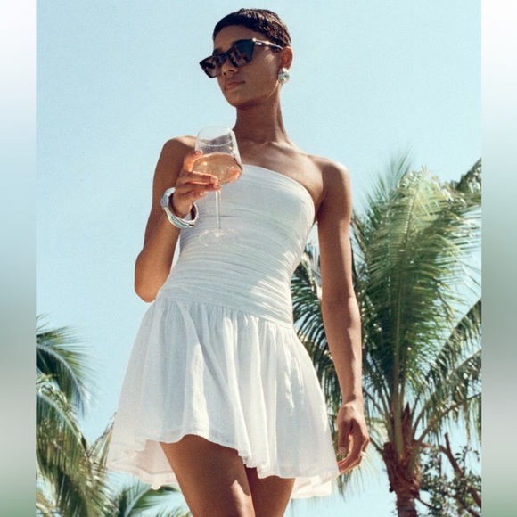 Abercrombie & Fitch Dresses & Skirts - NWT Abercrombie & Fitch Emerson drop waist white dress